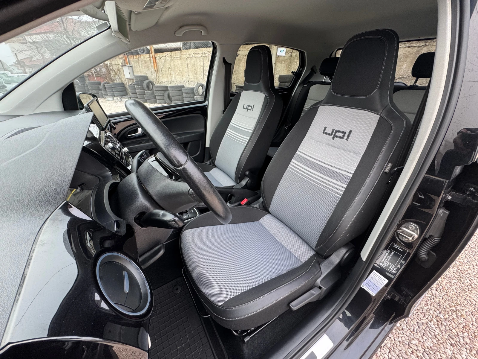 VW Up АВТОМАТ | Mobile.bg — изображение 11