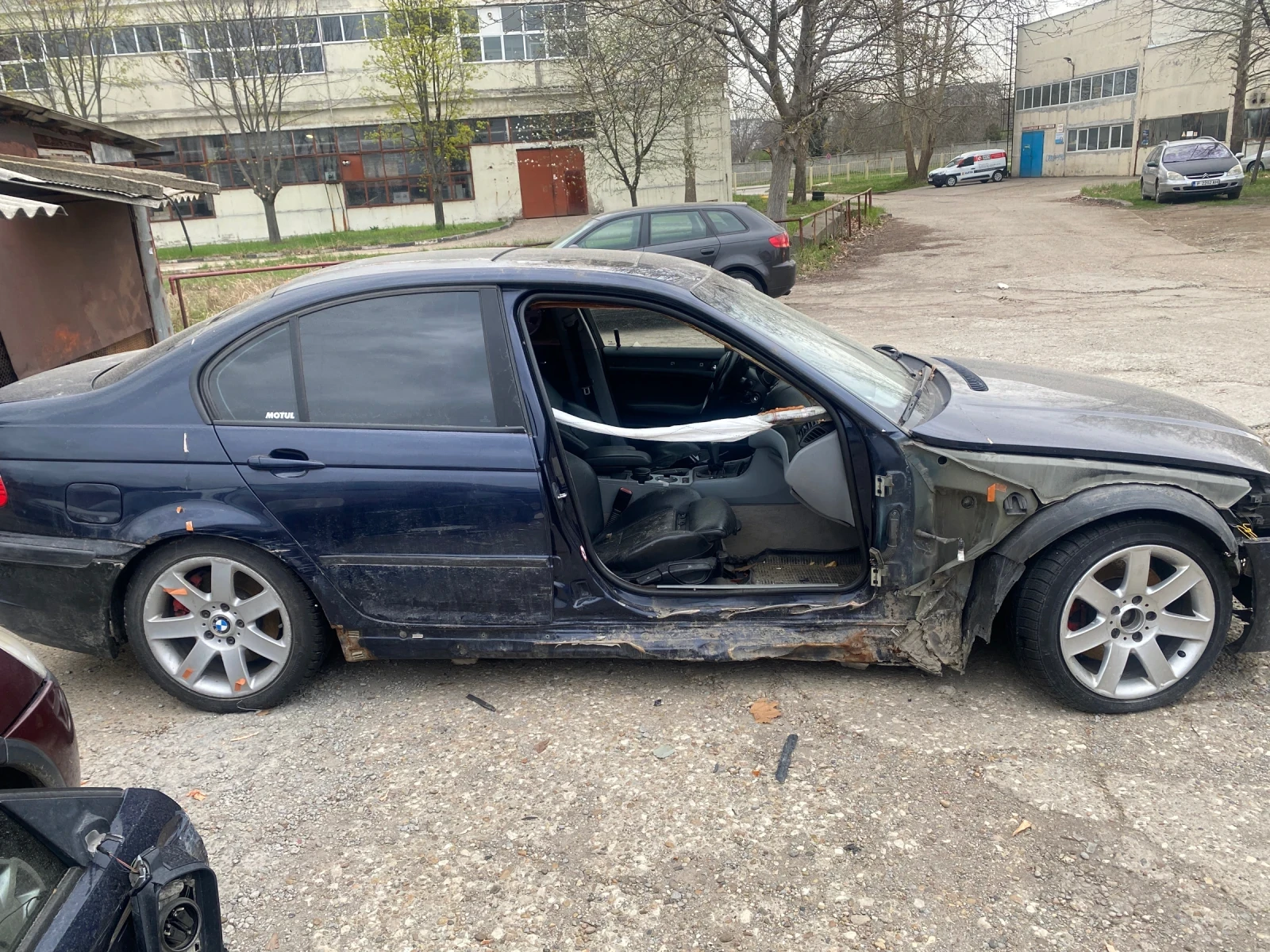 BMW 330  - изображение 3