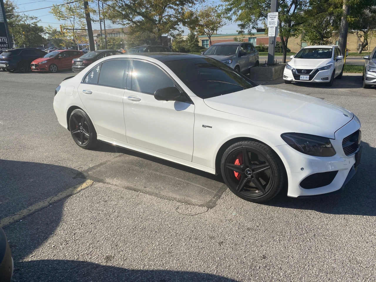 Mercedes-Benz C 43 AMG * АВТО КРЕДИТ* ЦЕНА ДО БГ * СЕРВИЗНА ИСТОРИЯ *  - изображение 4