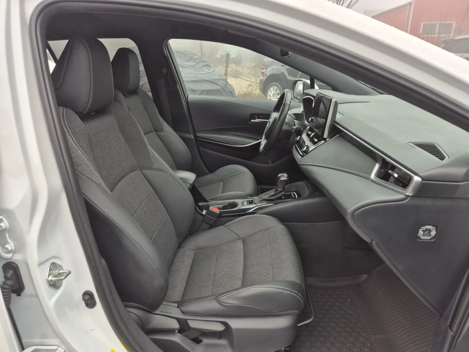 Toyota Corolla HYBRID | Mobile.bg � ����������� 14