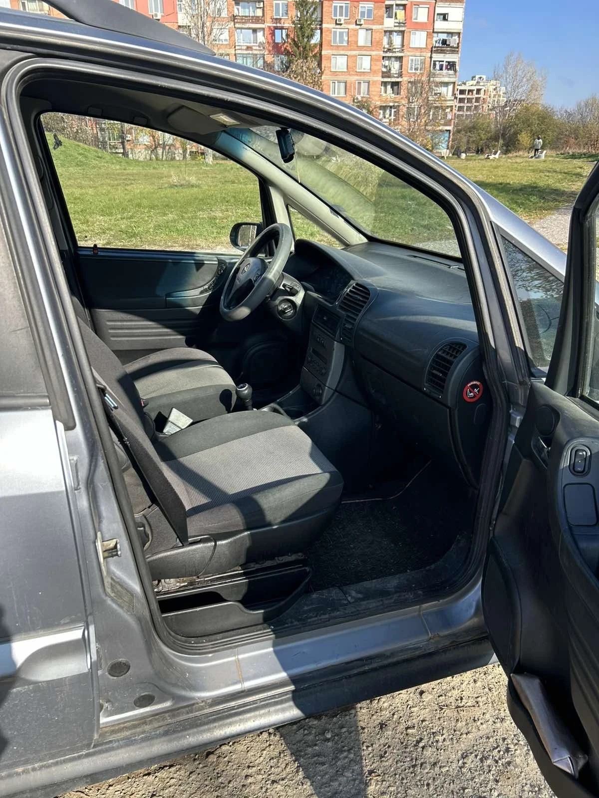 Opel Zafira, снимка 6 - Автомобили и джипове - 53581684