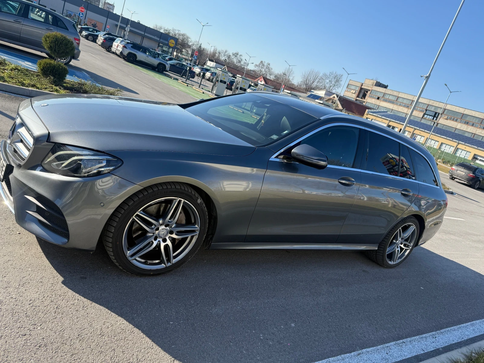 Mercedes-Benz E 220 2.2 CDI 194к.с AMG LINE Head-up, снимка 7 - Автомобили и джипове - 53810143