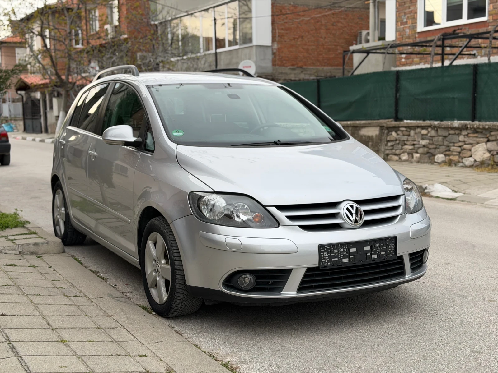 VW Golf Plus 1.4i 82кс. 2008г. 171км(Реални) Парктроник* Подгре, снимка 3 - Автомобили и джипове - 54176116