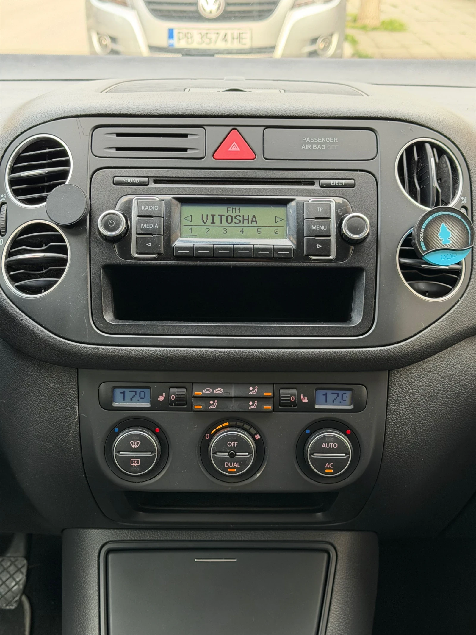 VW Golf Plus 1.4i 82кс. 2008г. 171км(Реални) Парктроник* Подгре, снимка 11 - Автомобили и джипове - 54176116