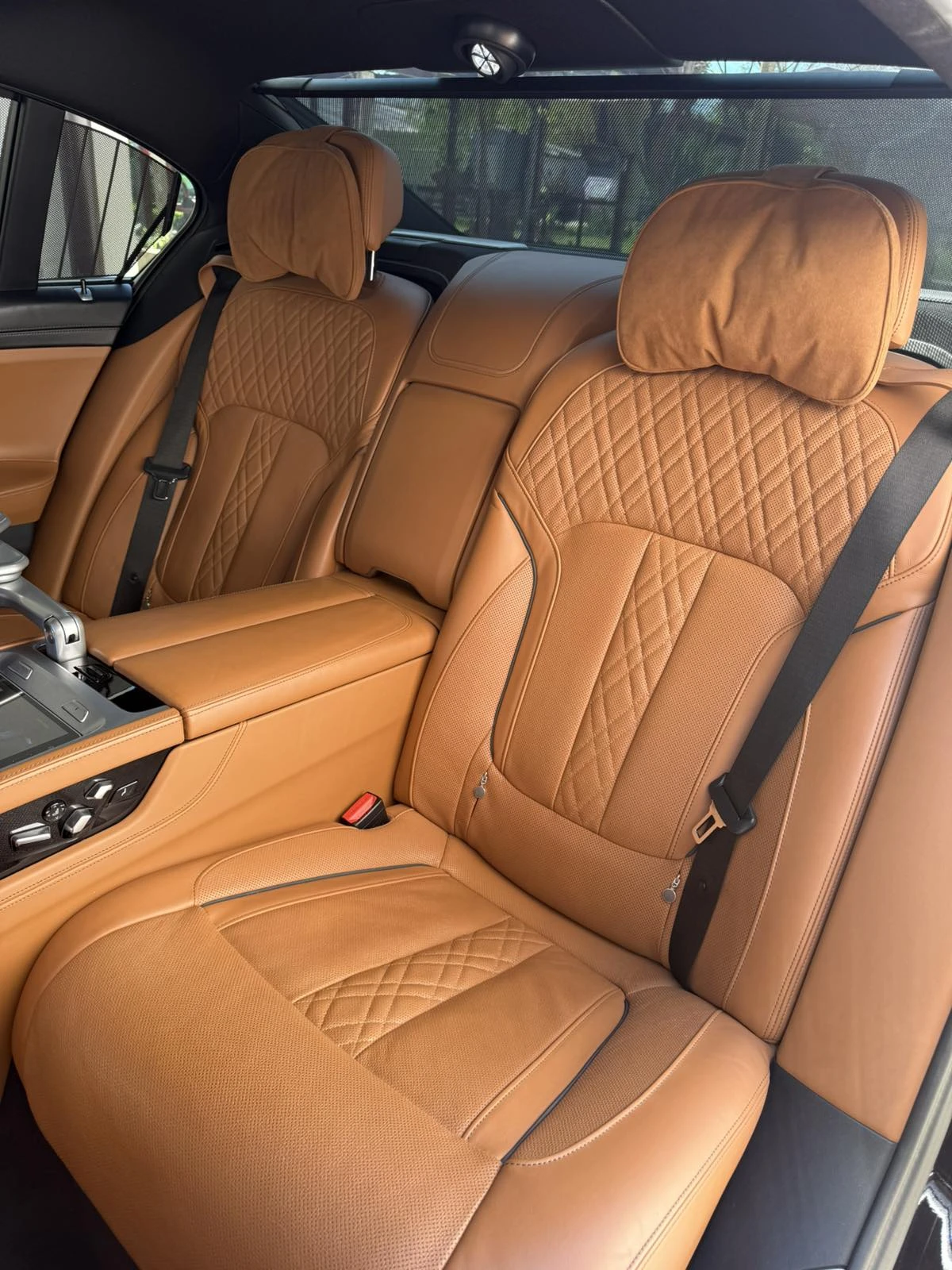 BMW 730 730LD B&W* TV* * LAZER* XDRIVE* 360* CARBON* FULL*, снимка 14 - Автомобили и джипове - 54428086