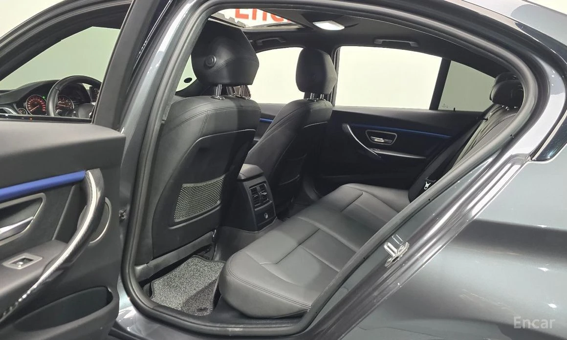BMW 320, снимка 11 - Автомобили и джипове - 54769847