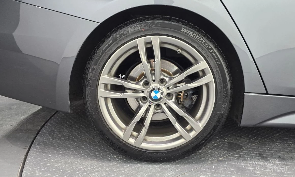 BMW 320, снимка 5 - Автомобили и джипове - 54769847