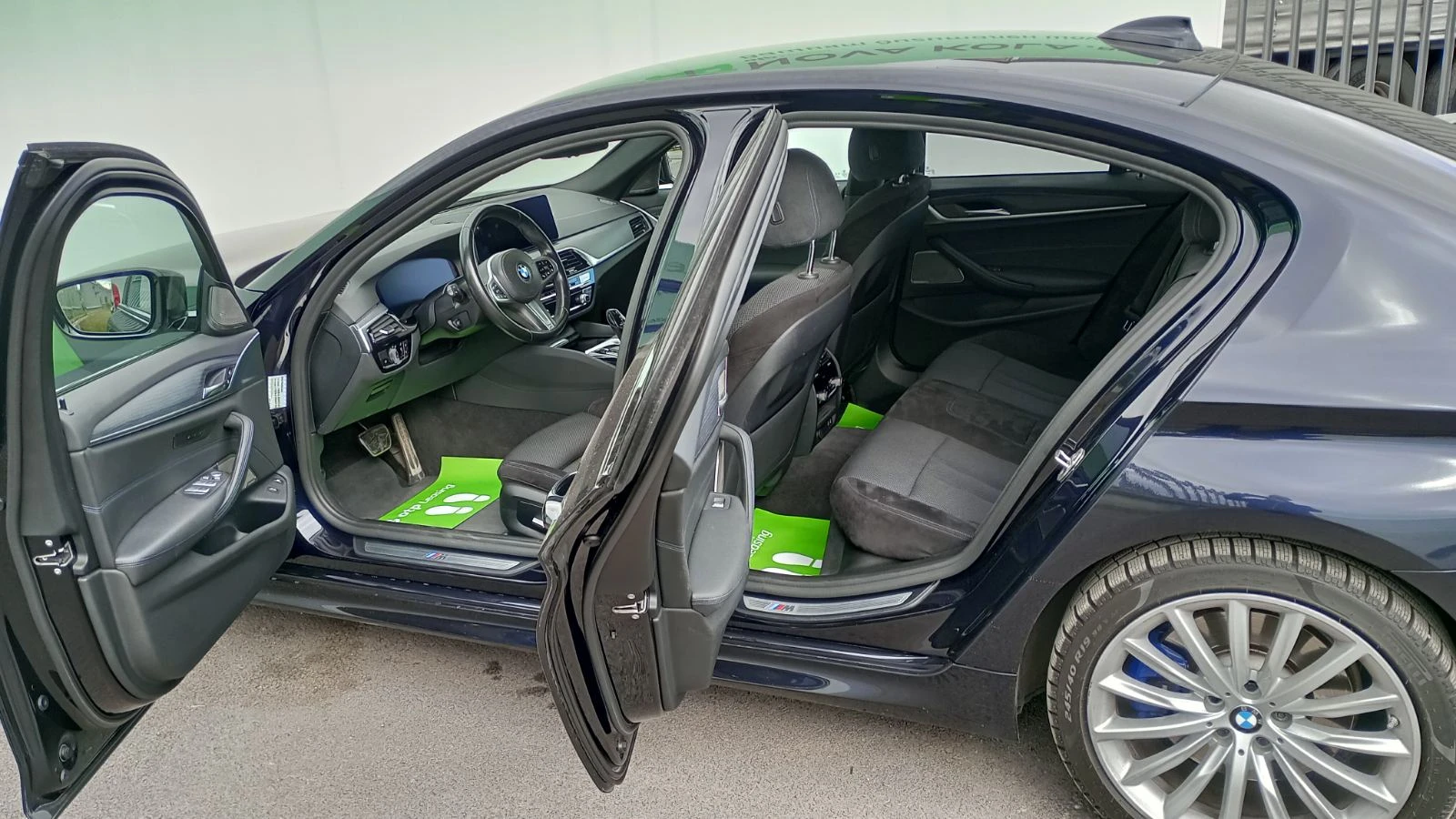 BMW 530E X-Drive M-Pack FACELIFT, снимка 7 - Автомобили и джипове - 54791093