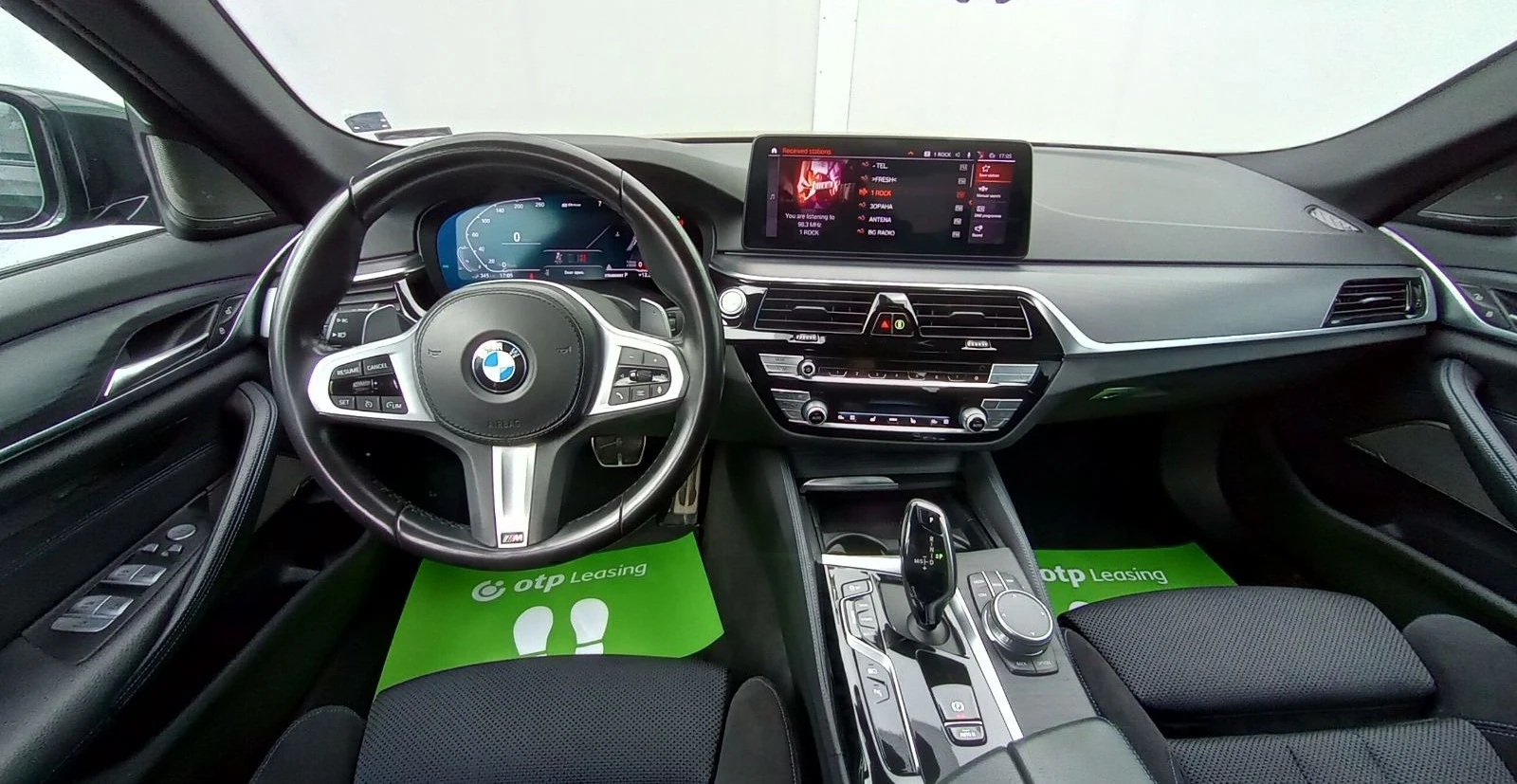 BMW 530E X-Drive M-Pack FACELIFT, снимка 8 - Автомобили и джипове - 54791093