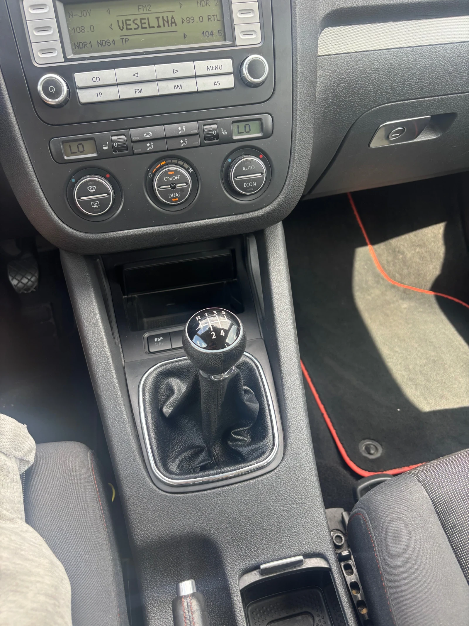 VW Golf, снимка 5 - Автомобили и джипове - 54809747