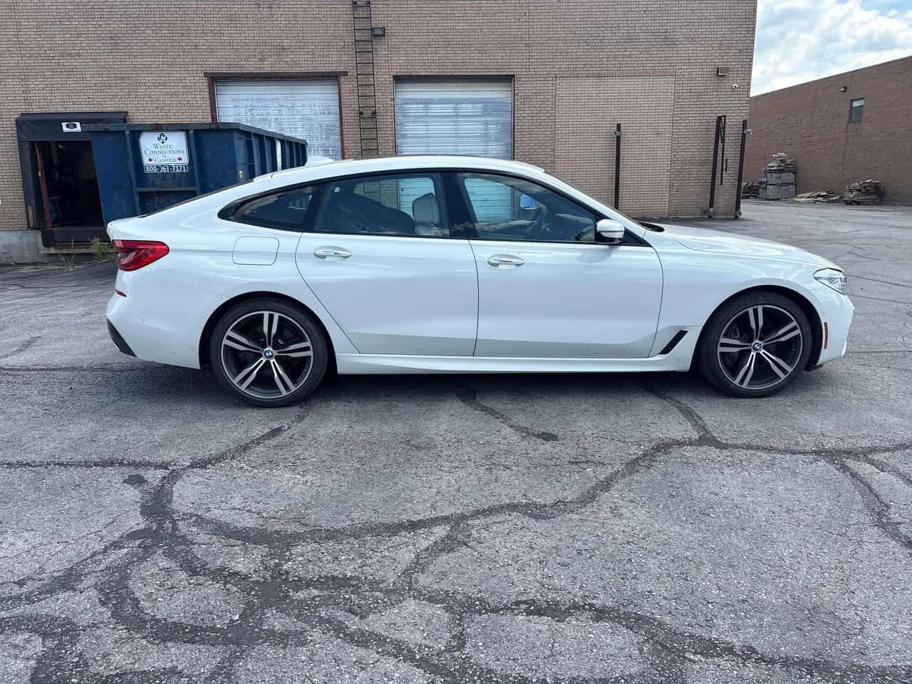 BMW 640 xDrive/ОБДУХВАНЕ/ПАНОРАМА/360 КАМЕРИ, снимка 3 - Автомобили и джипове - 54940741