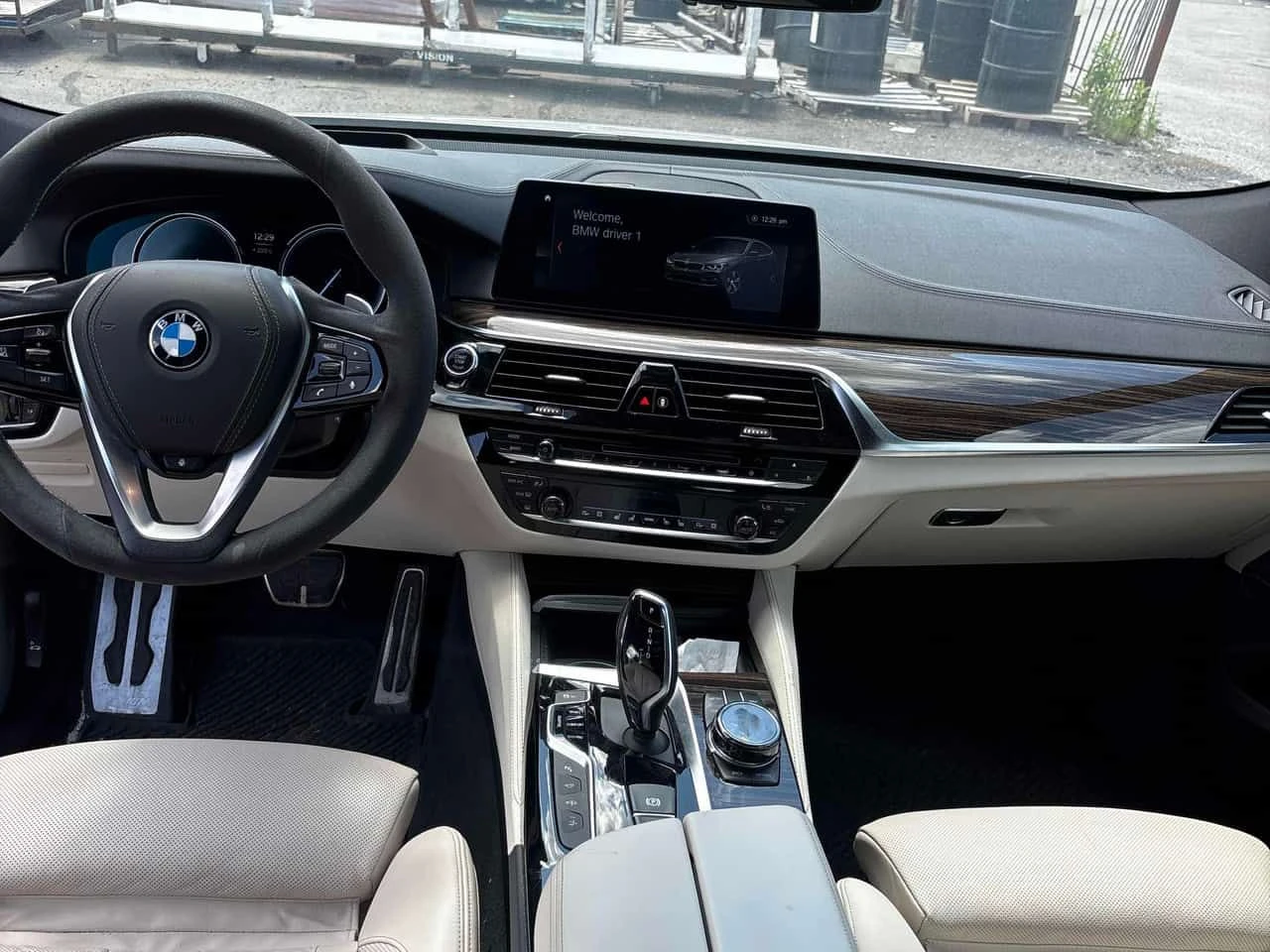 BMW 640 xDrive/ОБДУХВАНЕ/ПАНОРАМА/360 КАМЕРИ, снимка 9 - Автомобили и джипове - 54940741