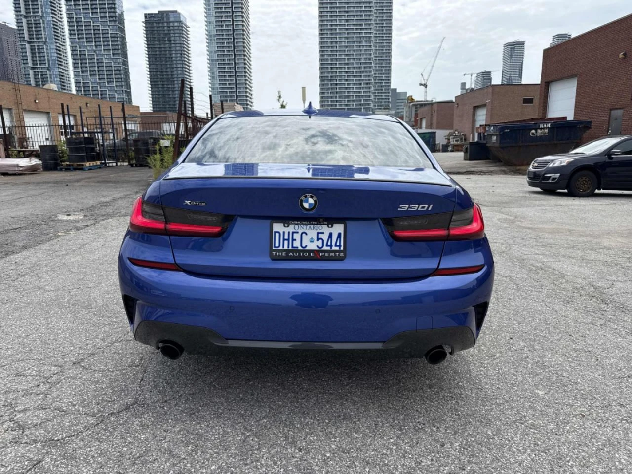 BMW 330 M-pkg* HUD* 360* Keyless* Пано* Подгрев, снимка 4 - Автомобили и джипове - 55689431