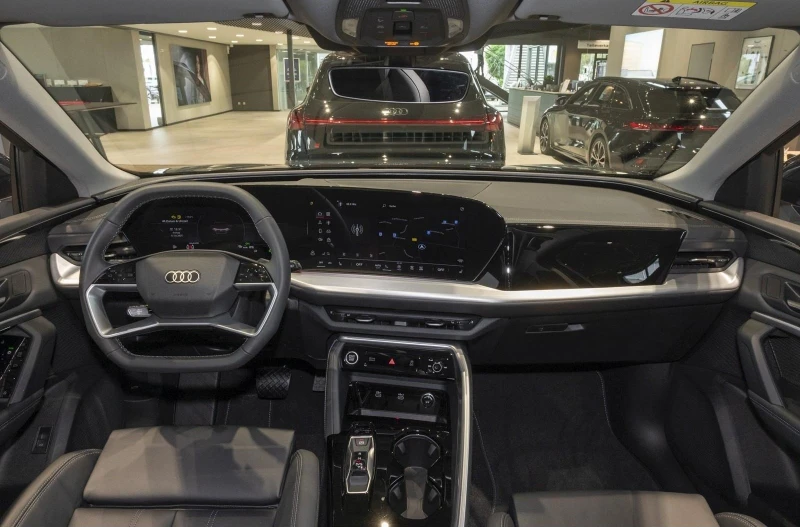 Audi Q5 40 TDI/SPORTBACK/NEW MODEL/S-LINE/PANO/CAMERA, снимка 12 - Автомобили и джипове - 52415521