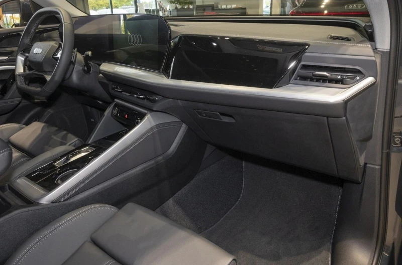 Audi Q5 40 TDI/SPORTBACK/NEW MODEL/S-LINE/PANO/CAMERA, снимка 13 - Автомобили и джипове - 52415521