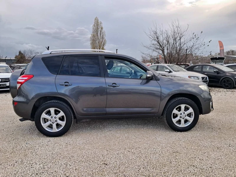 Toyota Rav4 2.2D4D 4x4, снимка 7 - Автомобили и джипове - 52739819