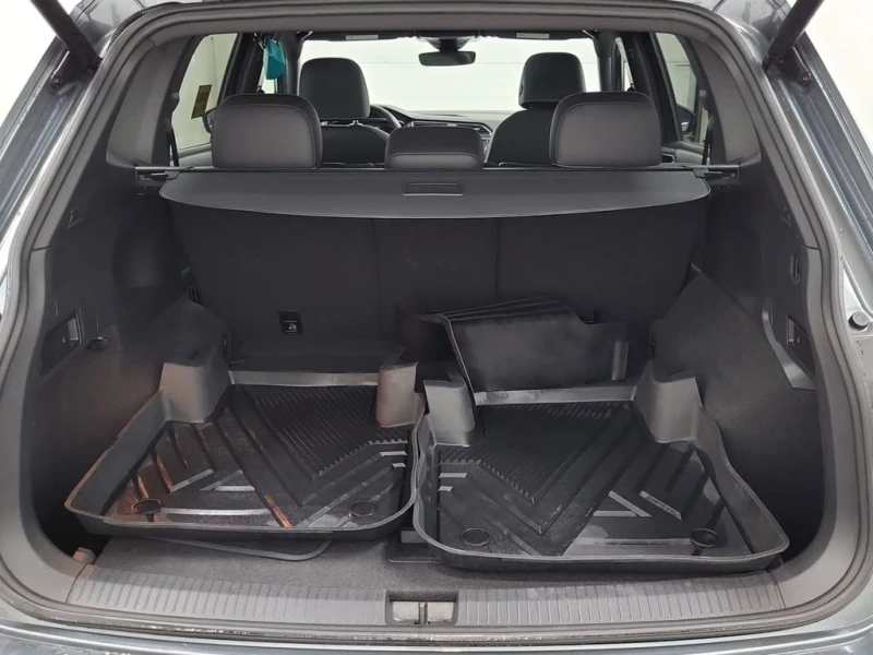 VW Tiguan * HIGHLINE * CARFAX * ЦЕНА ДО БГ, снимка 16 - Автомобили и джипове - 52886261