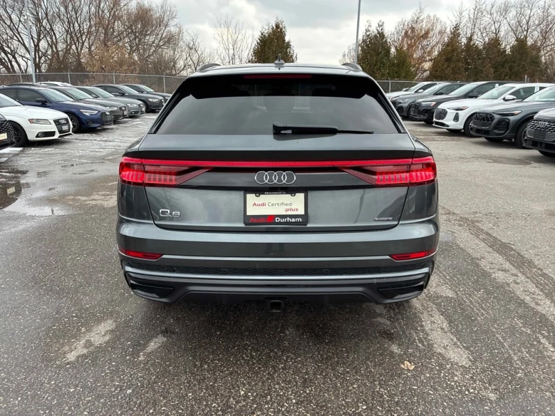 Audi Q8 * Progressiv * CARFAX * БЕЗ ПЪРВОНАЧАЛНА ВНОСКА, снимка 4 - Автомобили и джипове - 52931189