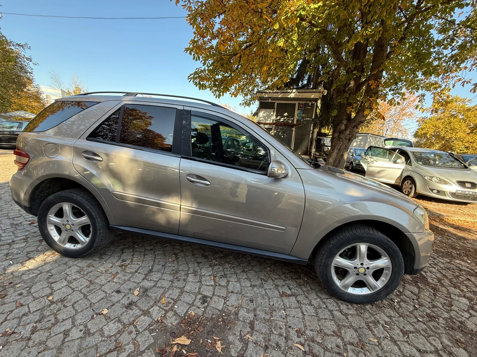 Mercedes-Benz ML 320 НА* ПРУЖИНИ* 3.0CDI* 7G* 4x4 - изображение 4