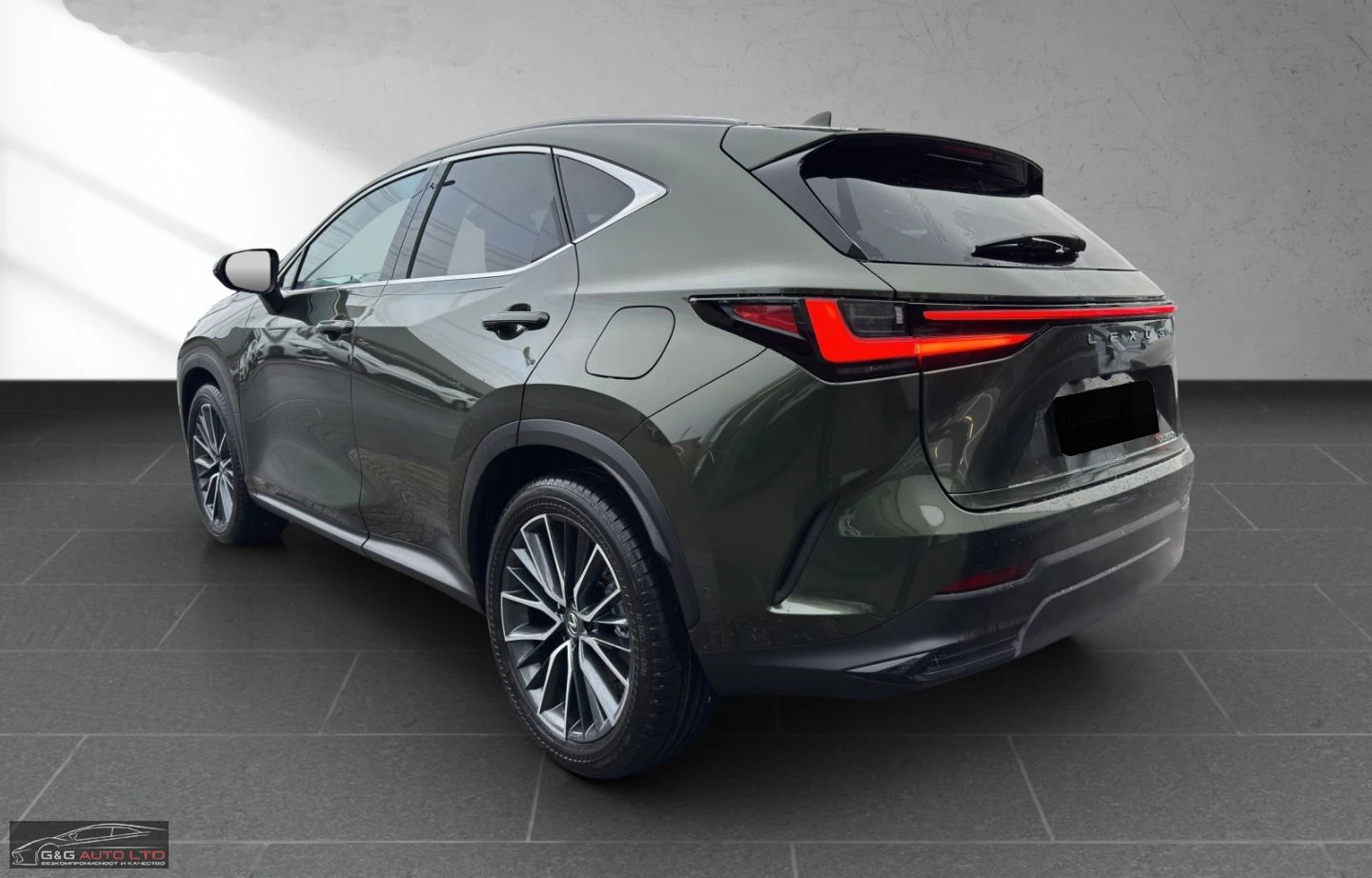 Lexus NX 350h НОВ!/2.5HEV/ИЗБОР ЦВЯТ!/LUXURY/4X4/HUD/PANO/340v - изображение 2