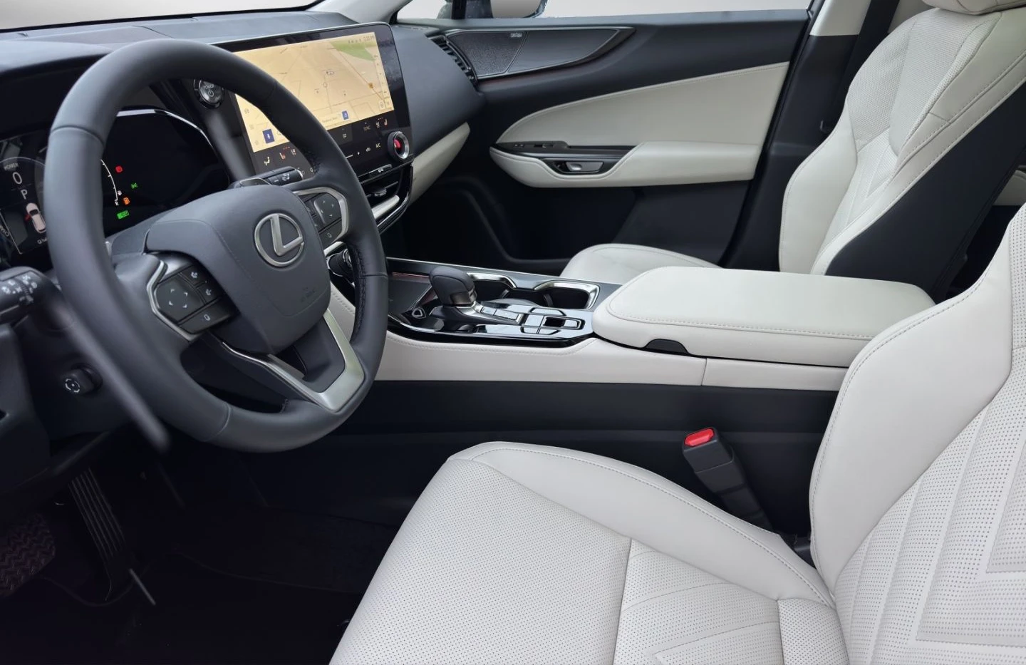 Lexus NX 350h НОВ!/2.5HEV/ИЗБОР ЦВЯТ!/LUXURY/4X4/HUD/PANO/340v - изображение 8