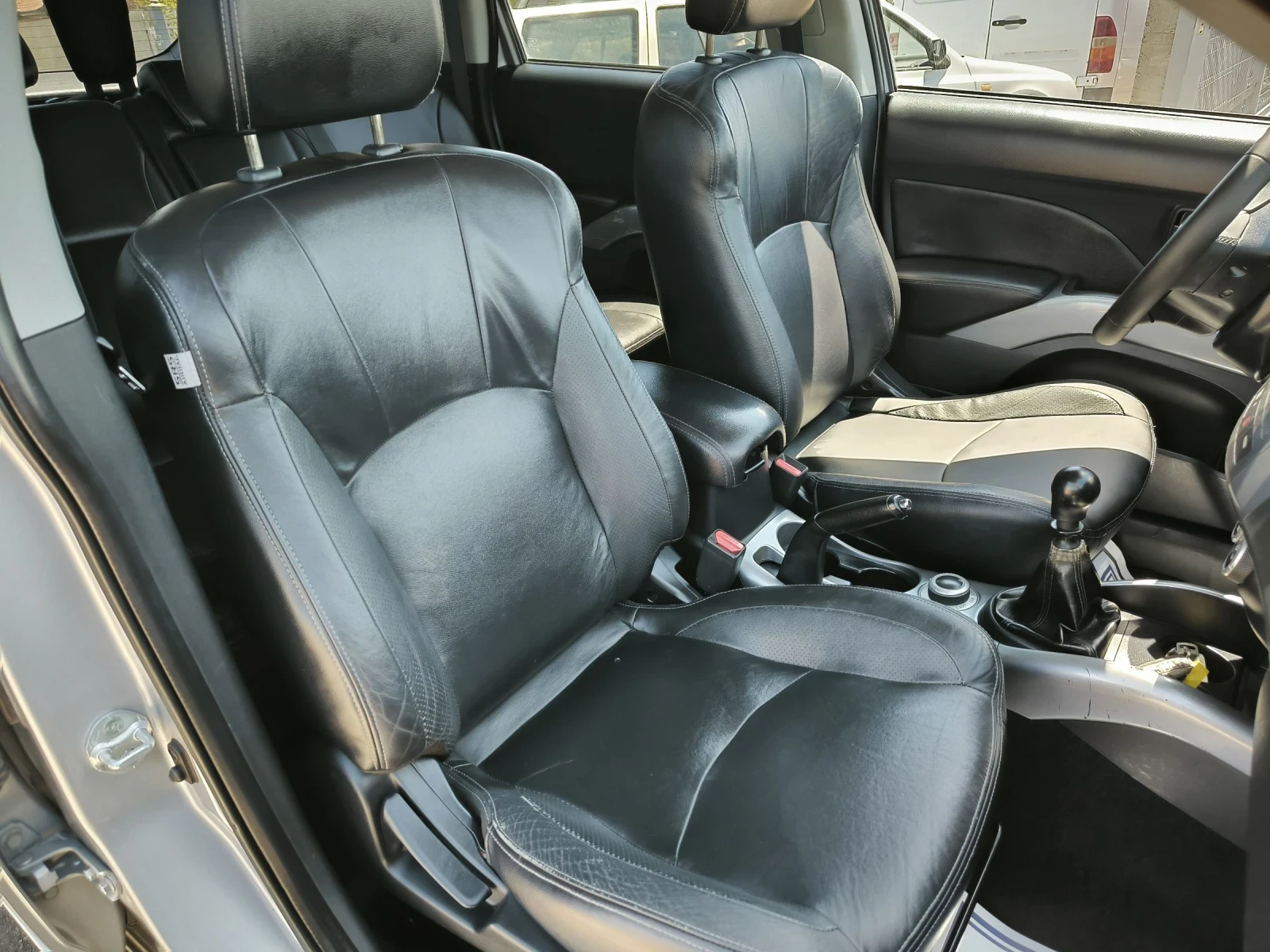 Mitsubishi Outlander 2.2DID - изображение 8