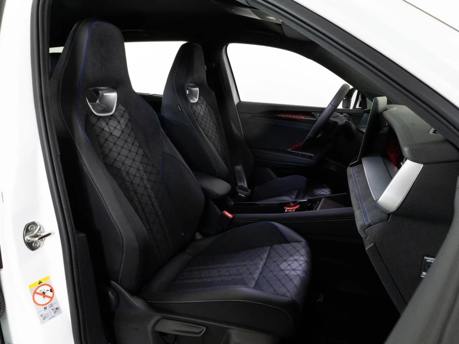 VW Tayron НОВ!/1.5eTSI/R-LINE/150HP/OPF/DSG/MASSAGE/499f - изображение 10