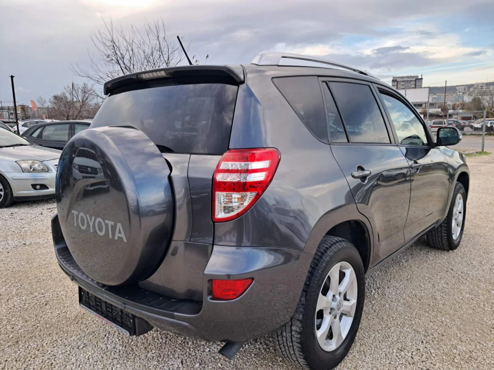 Toyota Rav4 2.2D4D 4x4 - изображение 4