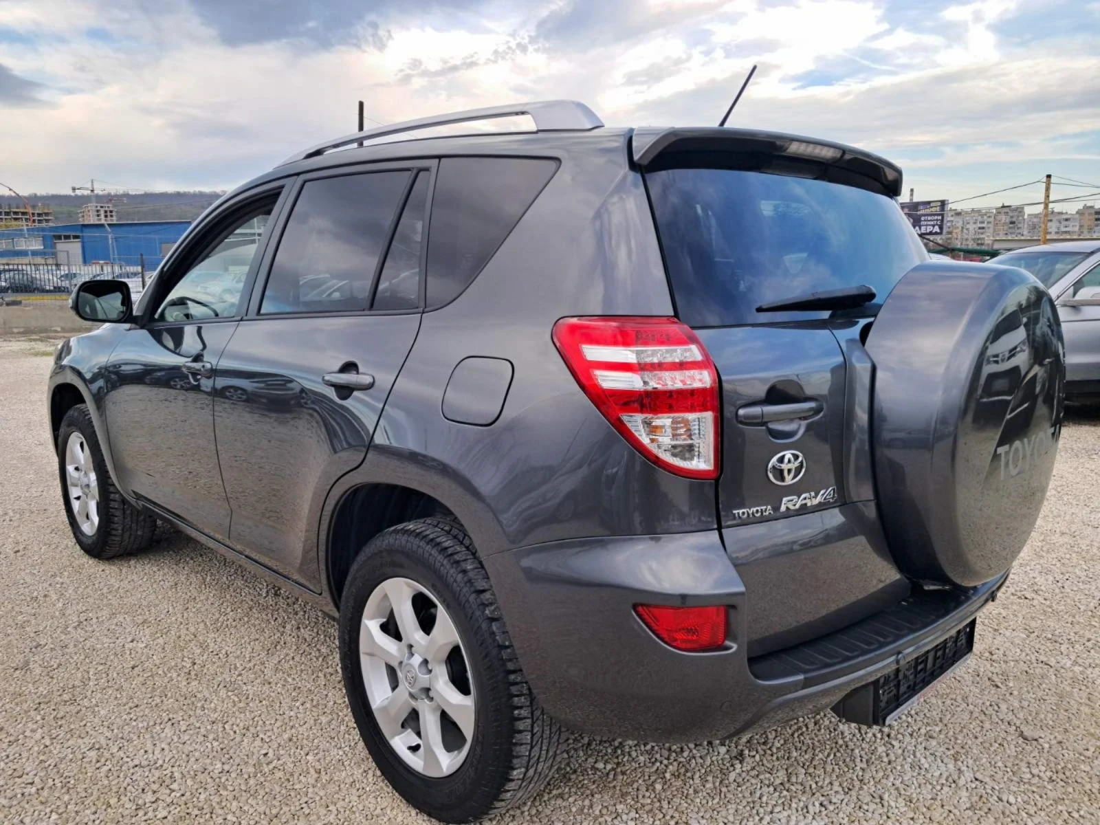 Toyota Rav4 2.2D4D 4x4 - изображение 6