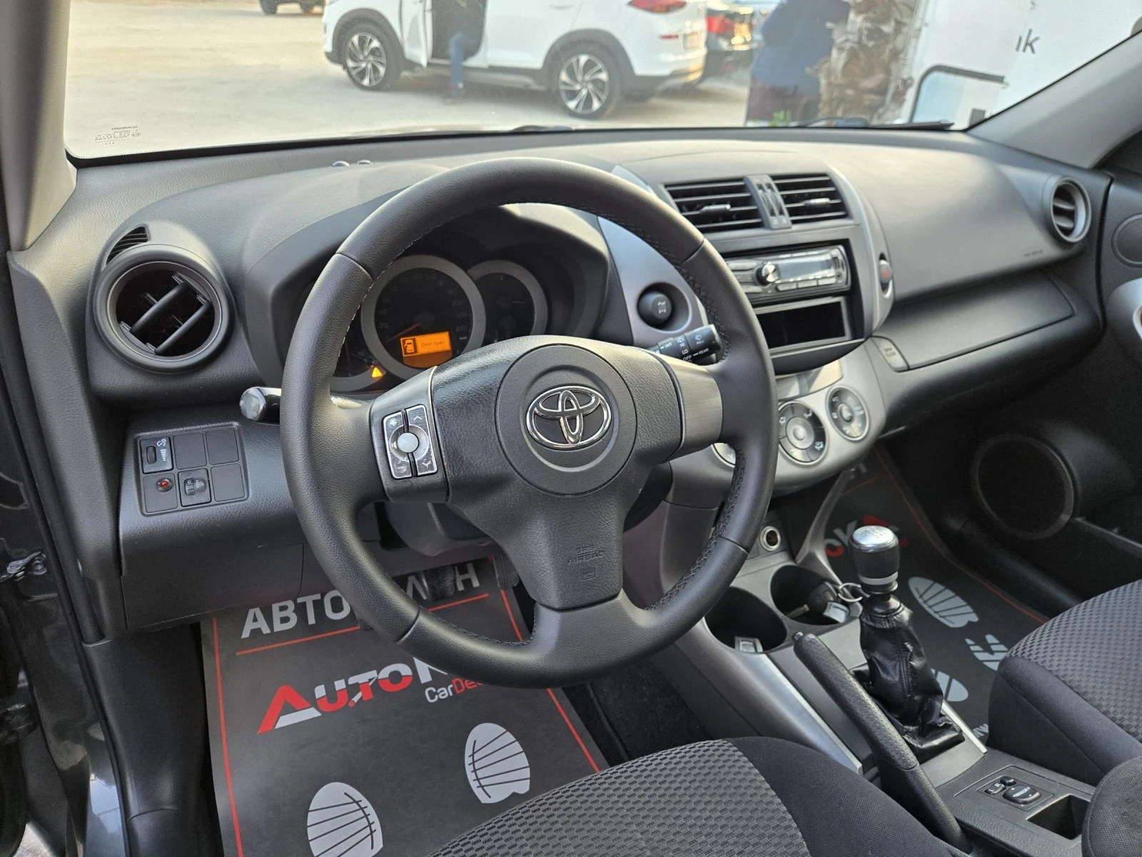 Toyota Rav4 2.2D4d-136кс= 4х4= 6СКОРОСТИ= КЛИМАТРОНИК - изображение 8