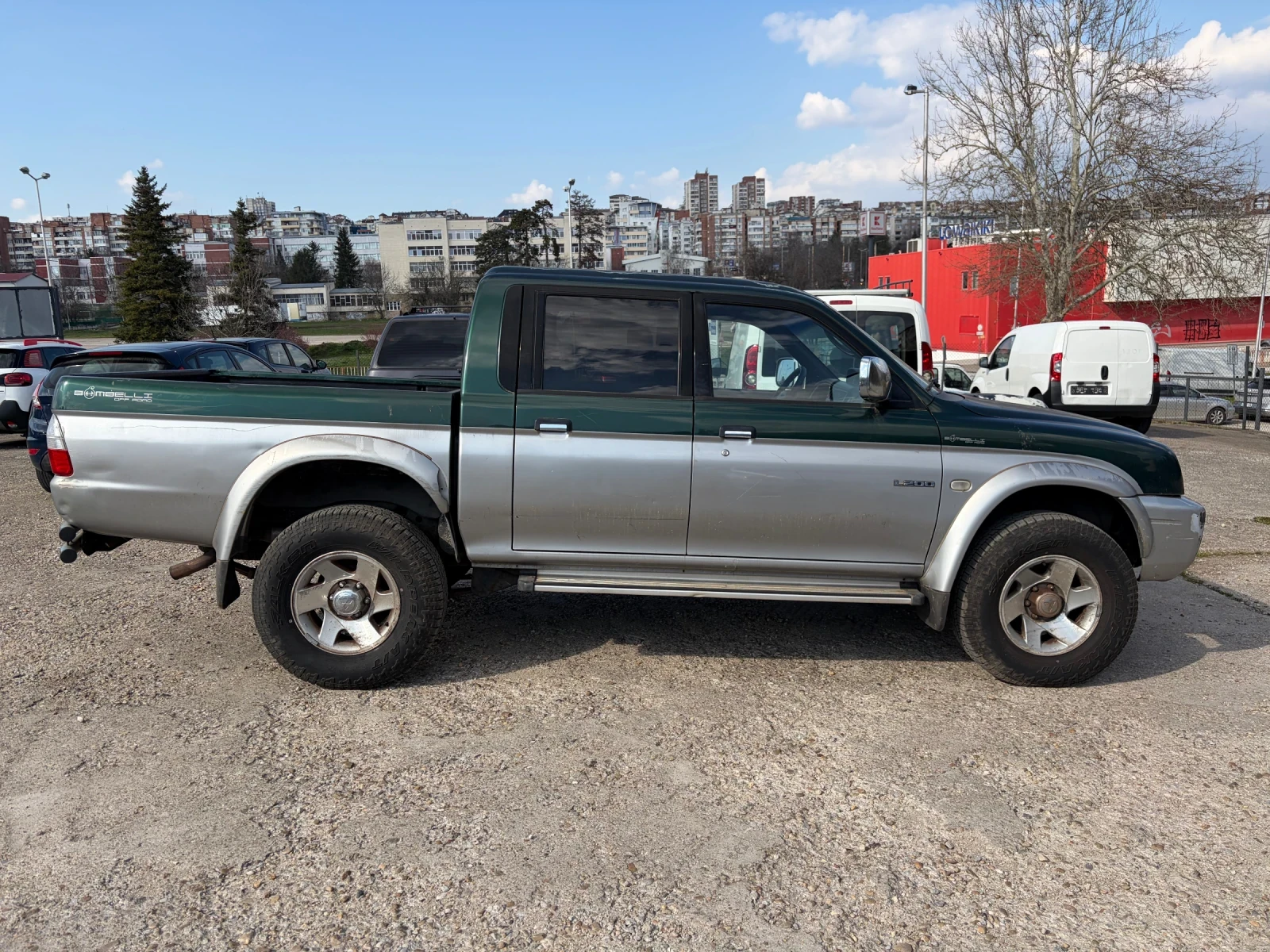 Mitsubishi L200 2.5d 116hp Avtomat Italy, снимка 6 - Автомобили и джипове - 53982031