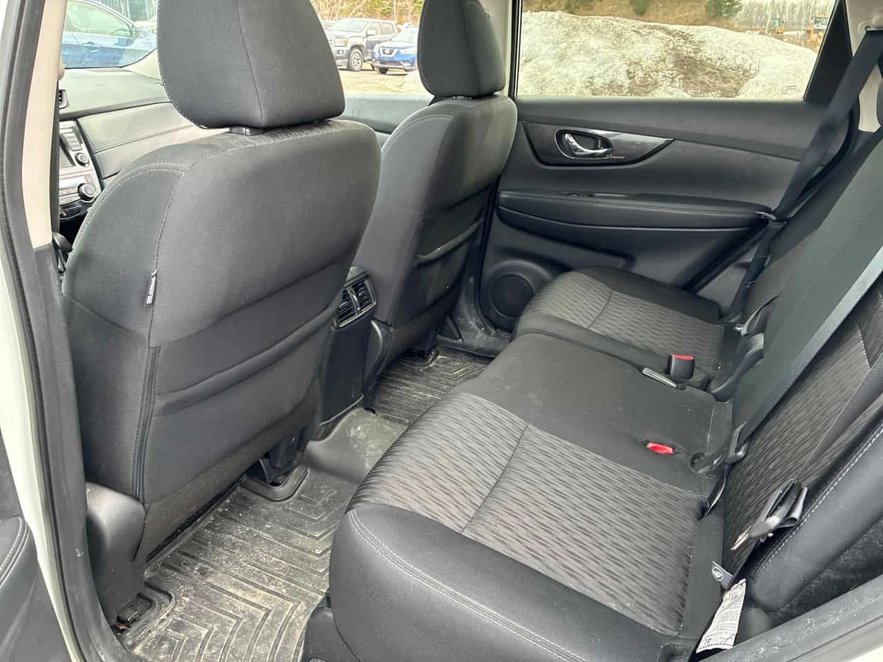 Nissan Rogue * AWD * ������� * ���� �� ������ | Mobile.bg � ����������� 12