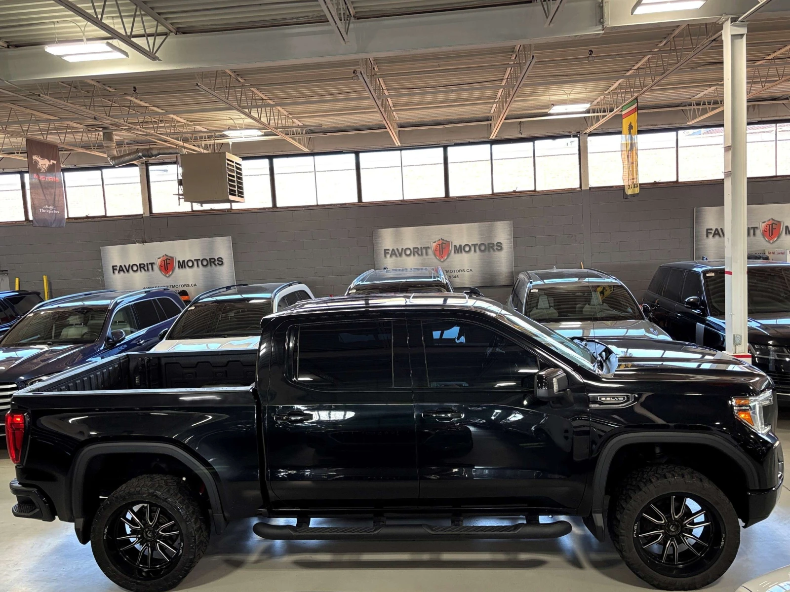 Gmc Sierra 4X4 / КОЖА / BOSE / ЦЕНА ДО БГ , снимка 3 - Автомобили и джипове - 54895872