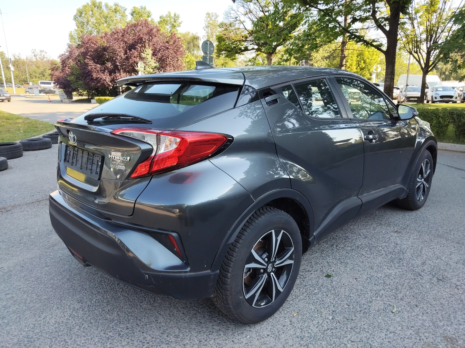 Toyota C-HR 1, 8i HYBRID 29000km!!!, снимка 4 - Автомобили и джипове - 54910847