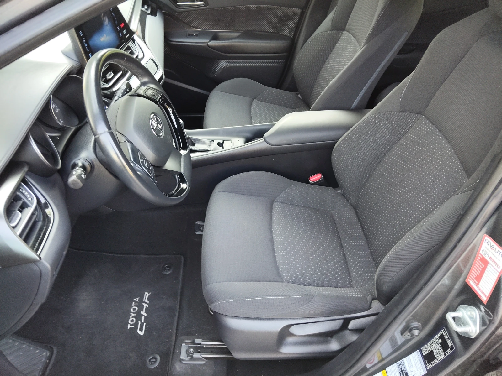 Toyota C-HR 1, 8i HYBRID 29000km!!!, снимка 11 - Автомобили и джипове - 54910847