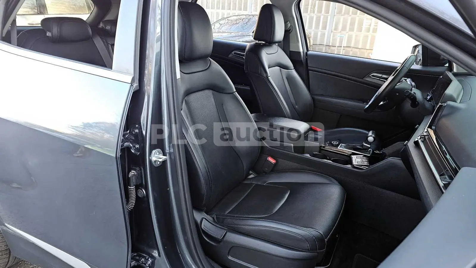 Kia Sportage 2.0| КАМЕРА| ПОДГРЕВ НА ВОЛАНА| ВКЛ.ТЕХНОТЕСТ, снимка 9 - Автомобили и джипове - 55009103
