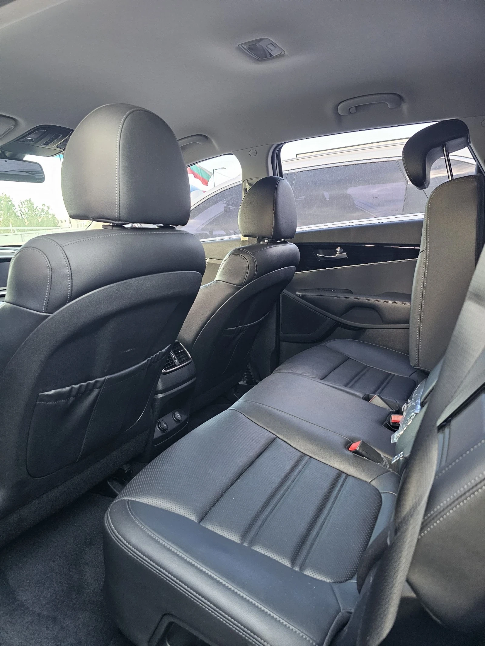 Kia Sorento НАЛИЧЕН В БЪЛГАРИЯ, снимка 13 - Автомобили и джипове - 55288700
