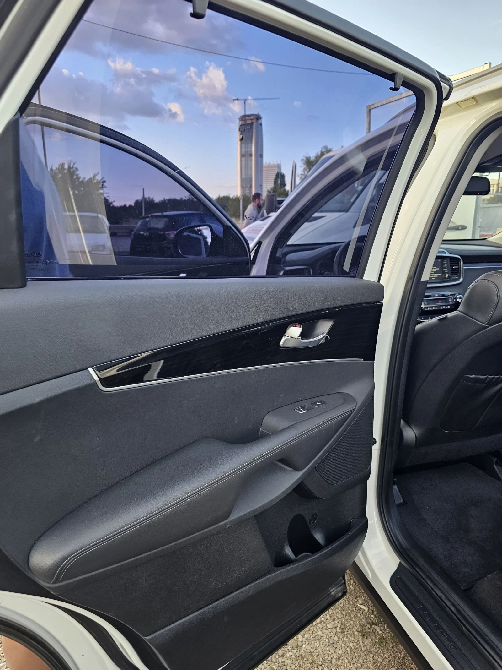 Kia Sorento НАЛИЧЕН В БЪЛГАРИЯ, снимка 12 - Автомобили и джипове - 55288700