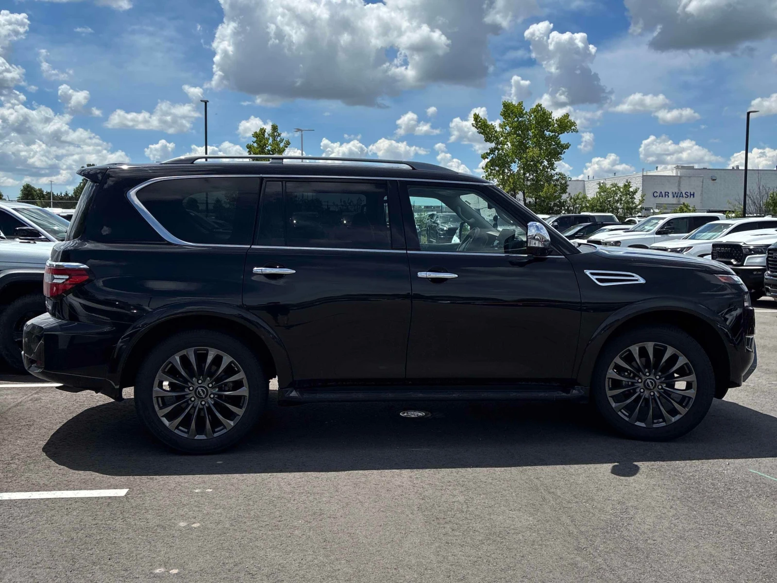 Nissan Armada * Platinum * АВТОКРЕДИТ БЕЗ ПЪРВОНАЧАЛНА ВНОСКА* , снимка 3 - Автомобили и джипове - 55847651
