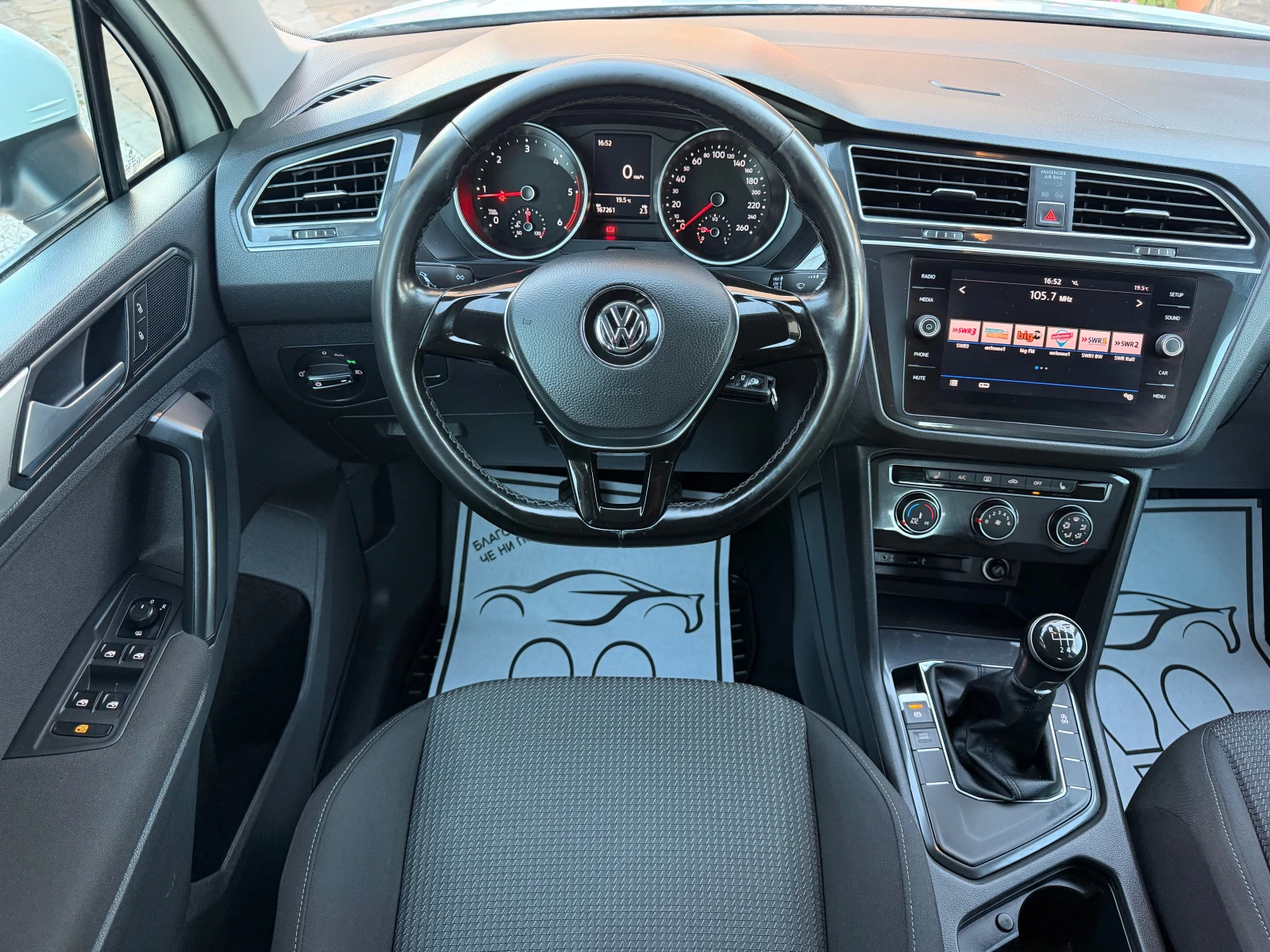 VW Tiguan 2.0TDI* 100%KM* 6SK* LED* LIZING, снимка 3 - Автомобили и джипове - 56619980
