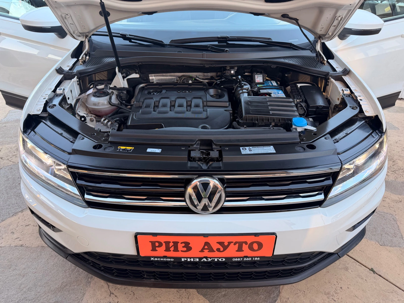 VW Tiguan 2.0TDI* 100%KM* 6SK* LED* LIZING, снимка 16 - Автомобили и джипове - 56619980
