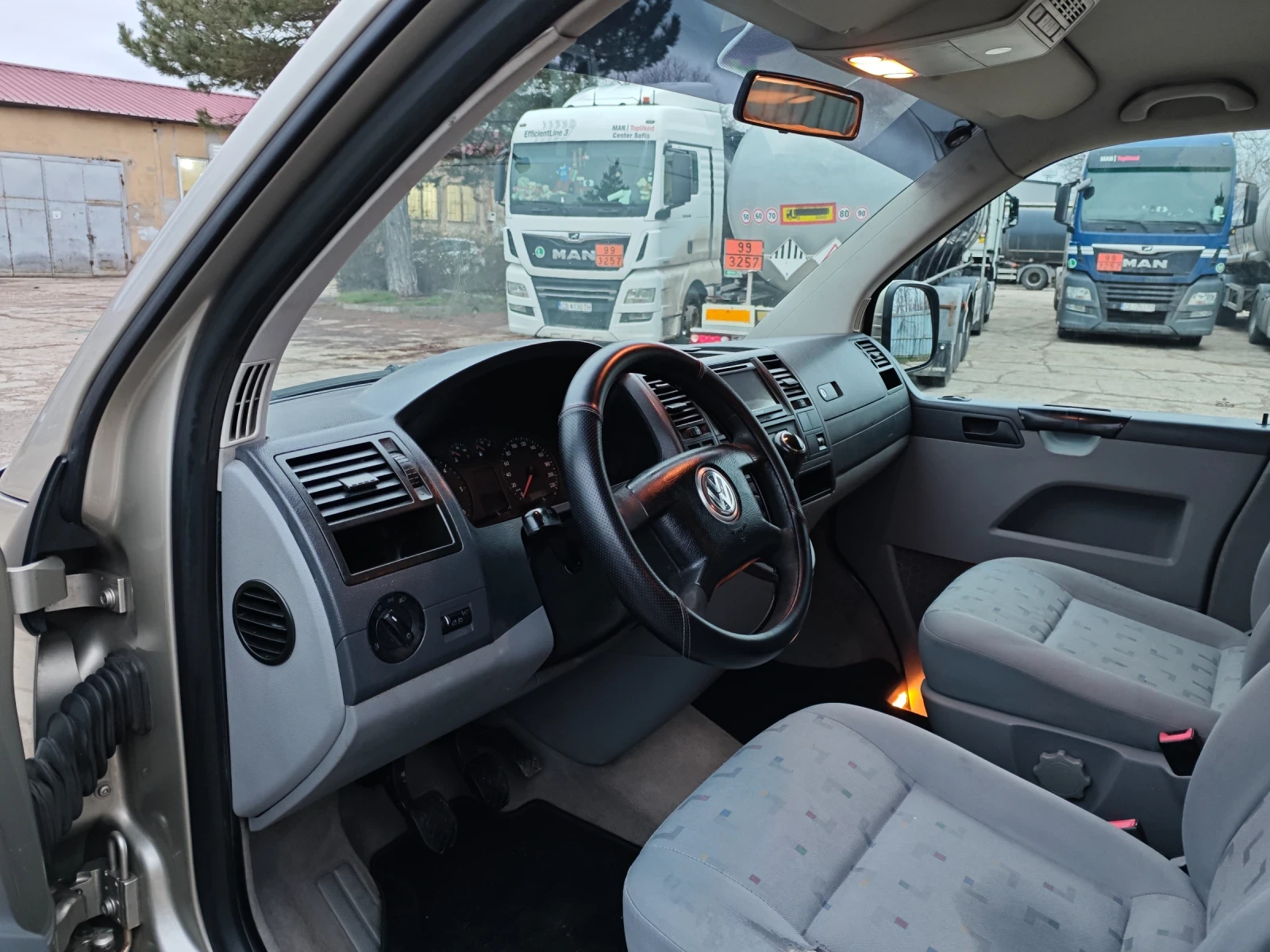 VW Caravelle Т5 - изображение 5