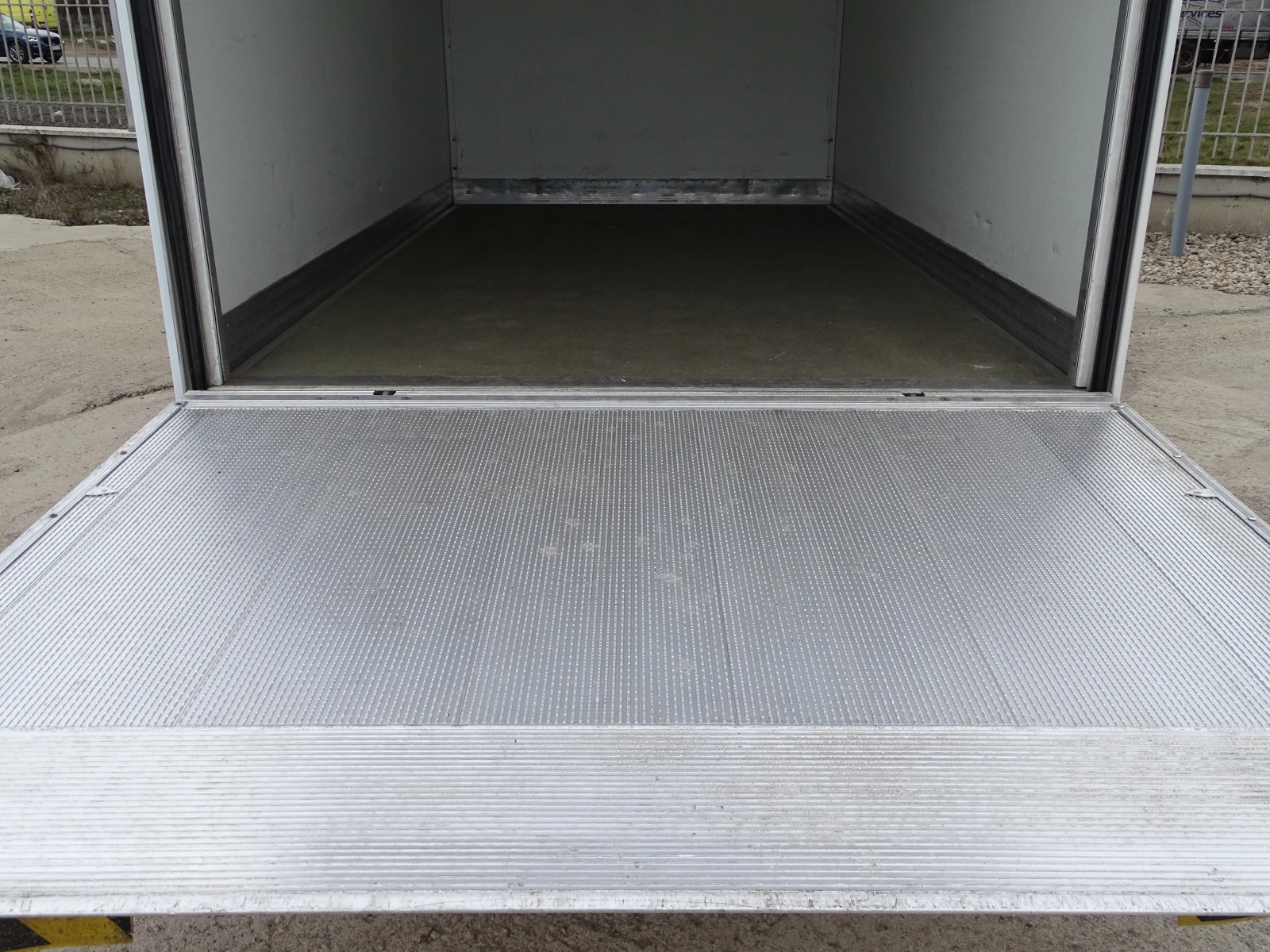 Iveco 35S18 ХЛАДИЛЕН* КЛИМАТРОНИК* , снимка 11 - Бусове и автобуси - 53944953