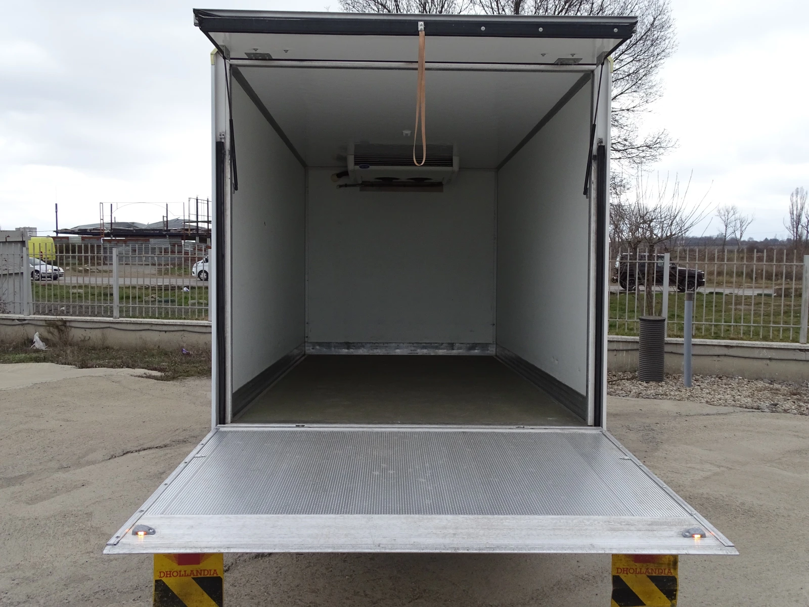 Iveco 35S18 ХЛАДИЛЕН* КЛИМАТРОНИК* , снимка 10 - Бусове и автобуси - 53944953