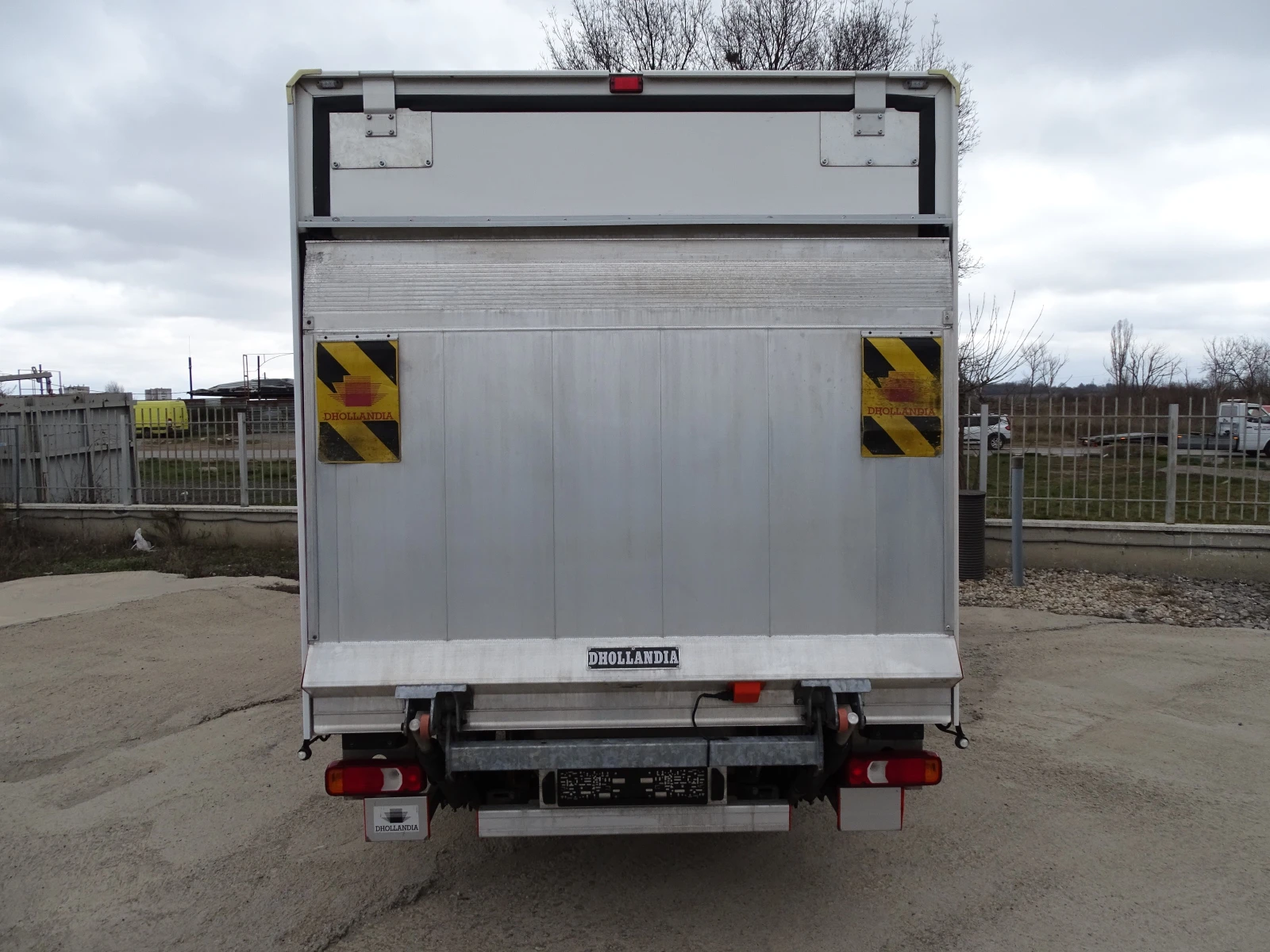 Iveco 35S18 ХЛАДИЛЕН* КЛИМАТРОНИК* , снимка 8 - Бусове и автобуси - 53944953