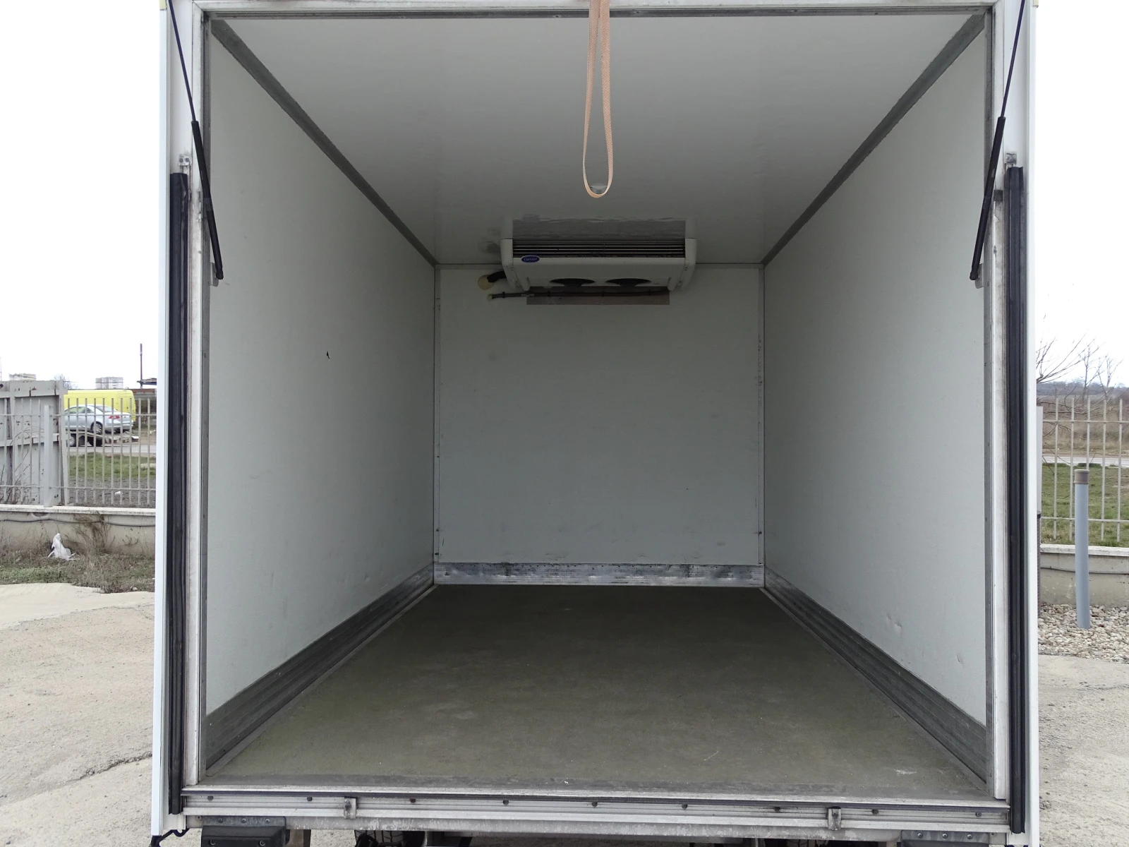 Iveco 35S18 ХЛАДИЛЕН* КЛИМАТРОНИК* , снимка 14 - Бусове и автобуси - 53944953