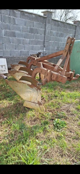 Плуг UNLU 3x12 , снимка 1