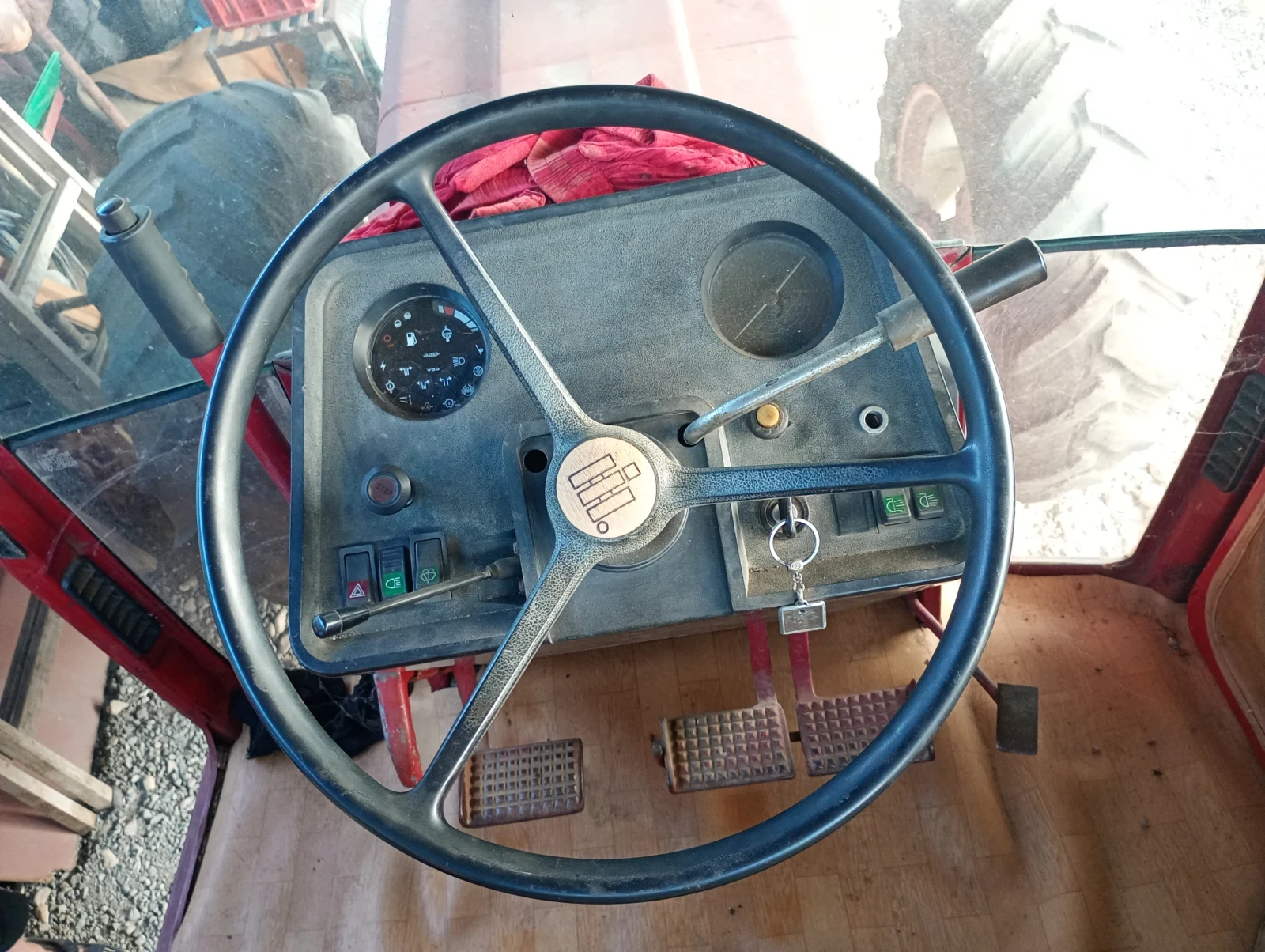 Трактор CASE IH 1056XL - изображение 4