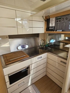 Моторна яхта Sessa C 42 HT, снимка 10