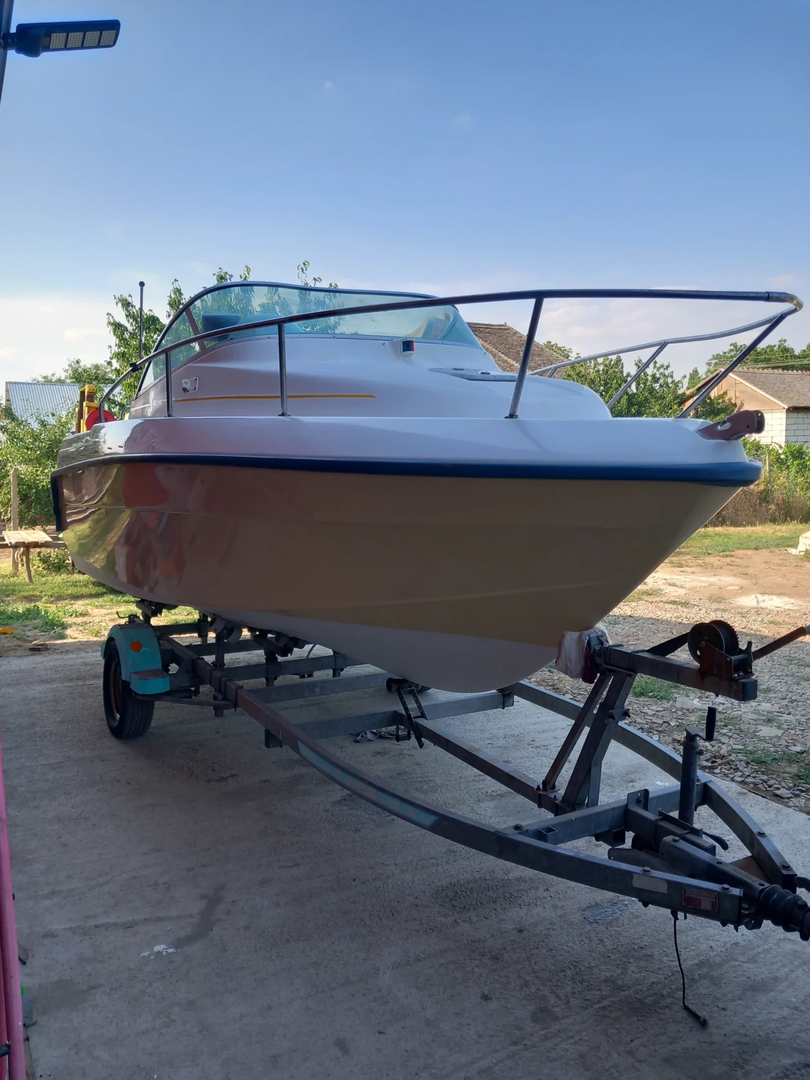 Моторна яхта Beneteau Flyer 570 - изображение 10